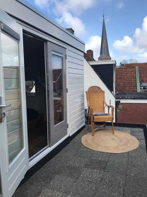 Stijlvol & Lief Onthaast-Huisje Met Piano, Tv En Wifi Holwerd Esterno foto